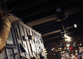 Cracker Barrel Suspends Restaurant Remodels, Reaffirms Americana Style Customers Love