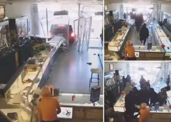 Elderly California jewelry store owner assaulted by gang of masked thieves during smash-and-grab robbery: ‘Made my blood boil’