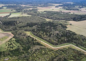 Europe urgently needs to solve its Russian drone problem, Baltic officials say