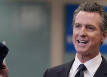 Health Officials Urge Masks as Coronavirus Wave Hits Newsom’s California