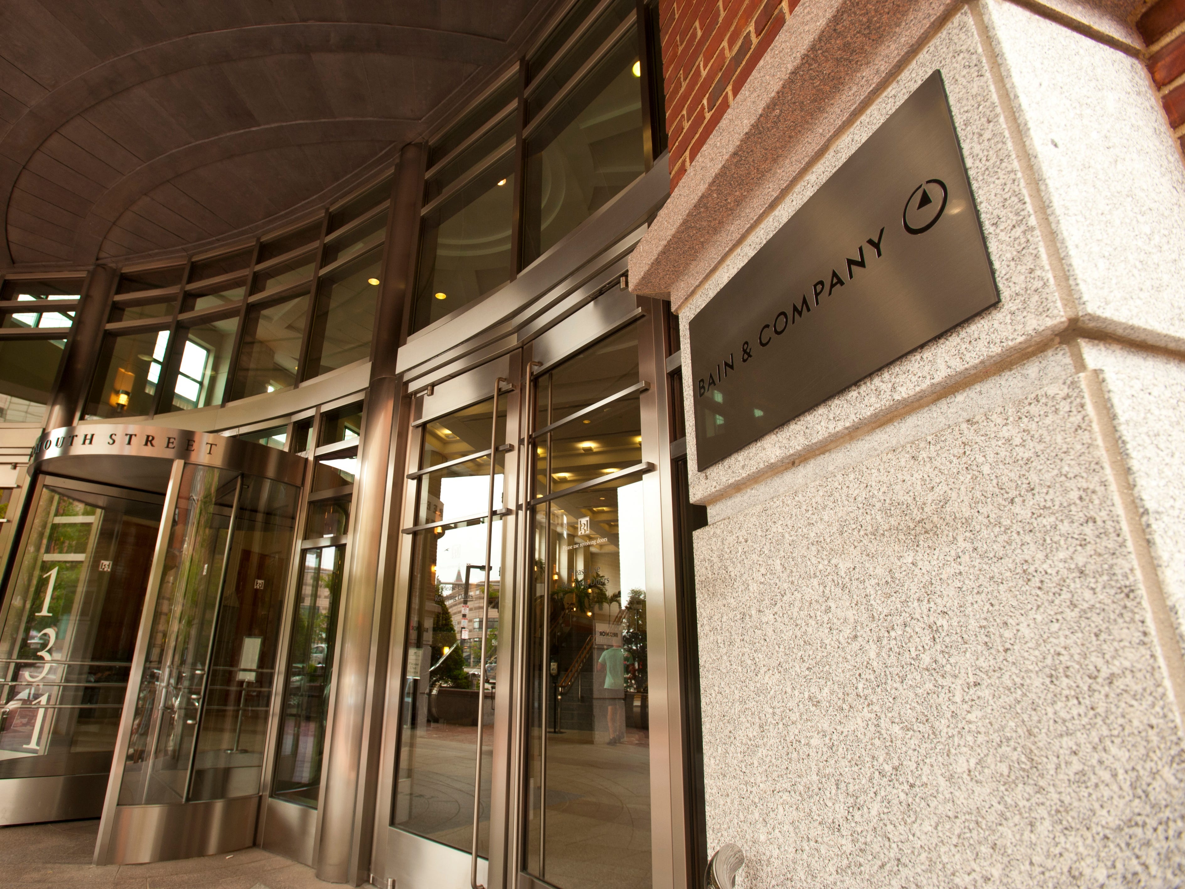Bain&Company