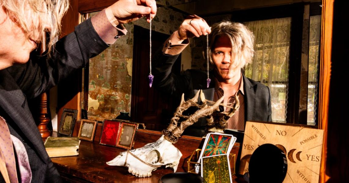 Inside the chilling séance that keeps selling out at L.A.’s Heritage Square