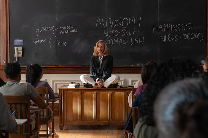 Julia Roberts stars as Alma.