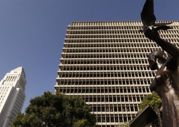 L.A. judge who threatened to shoot people in his courtroom admonished by state panel