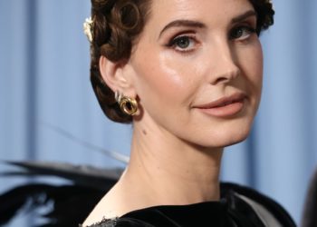 Lana Del Rey Says Her ‘Nose Job’ Is All Syringe, No Scalpel