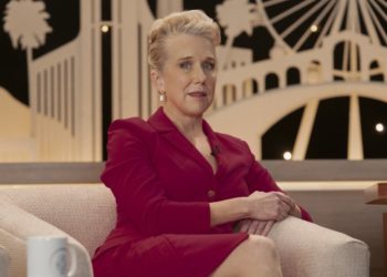 Lauren Weedman Opens Up About “Bell’s Palsy Era” As TV Producers Praise Her For “Rolling With The Punches”