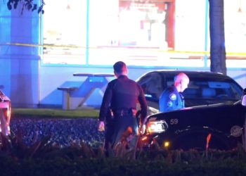 Police kill carjacking suspect in gunfight outside In-N-Out Burger in Laguna Hills