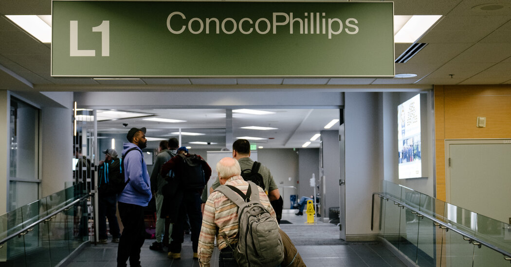 The Biggest U.S. Oil Companies Are Eliminating Thousands of Jobs