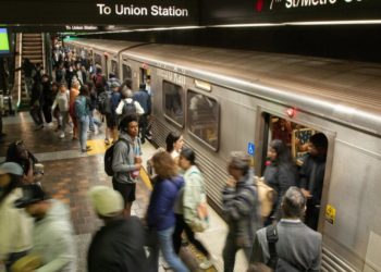 Train derails in downtown Los Angeles. Now Metro has to move it before service can be restored