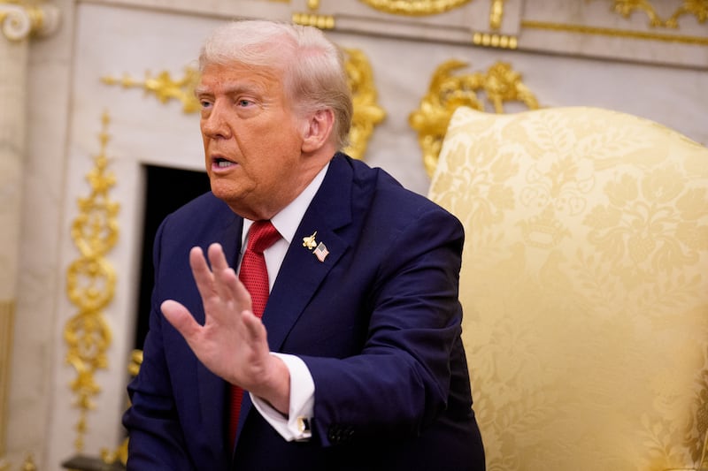 President Donald Trump, accompanied by President of Turkey Recep Tayyip Erdogan (L), speaks during a meeting in the Oval Office at the White House on September 25, 2025 in Washington, DC. Trump has signaled that the U.S. might lift a ban on F-35 sales to Turkey during Erdogan's first visit to the White House since 2019. (Photo by Andrew Harnik/Getty Images)
