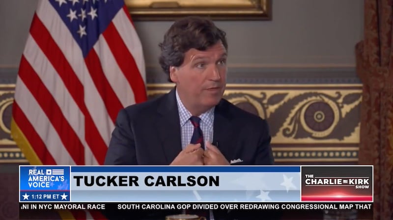Tucker Carlson briefly spoke with Vice President JD Vance on Monday.