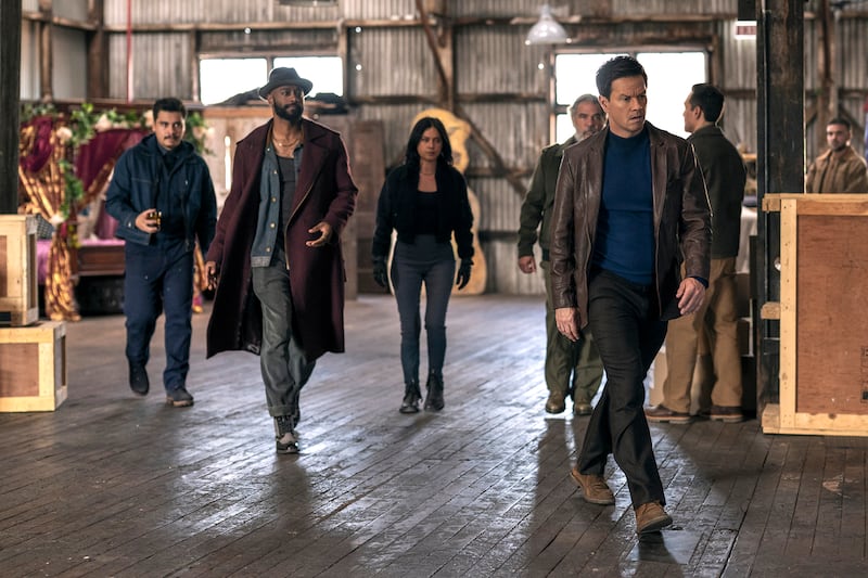 Gabriel Alvarado, LaKeith Stanfield, Rosa Salazar, Hemky Madera and Mark Wahlberg in Play Dirty.