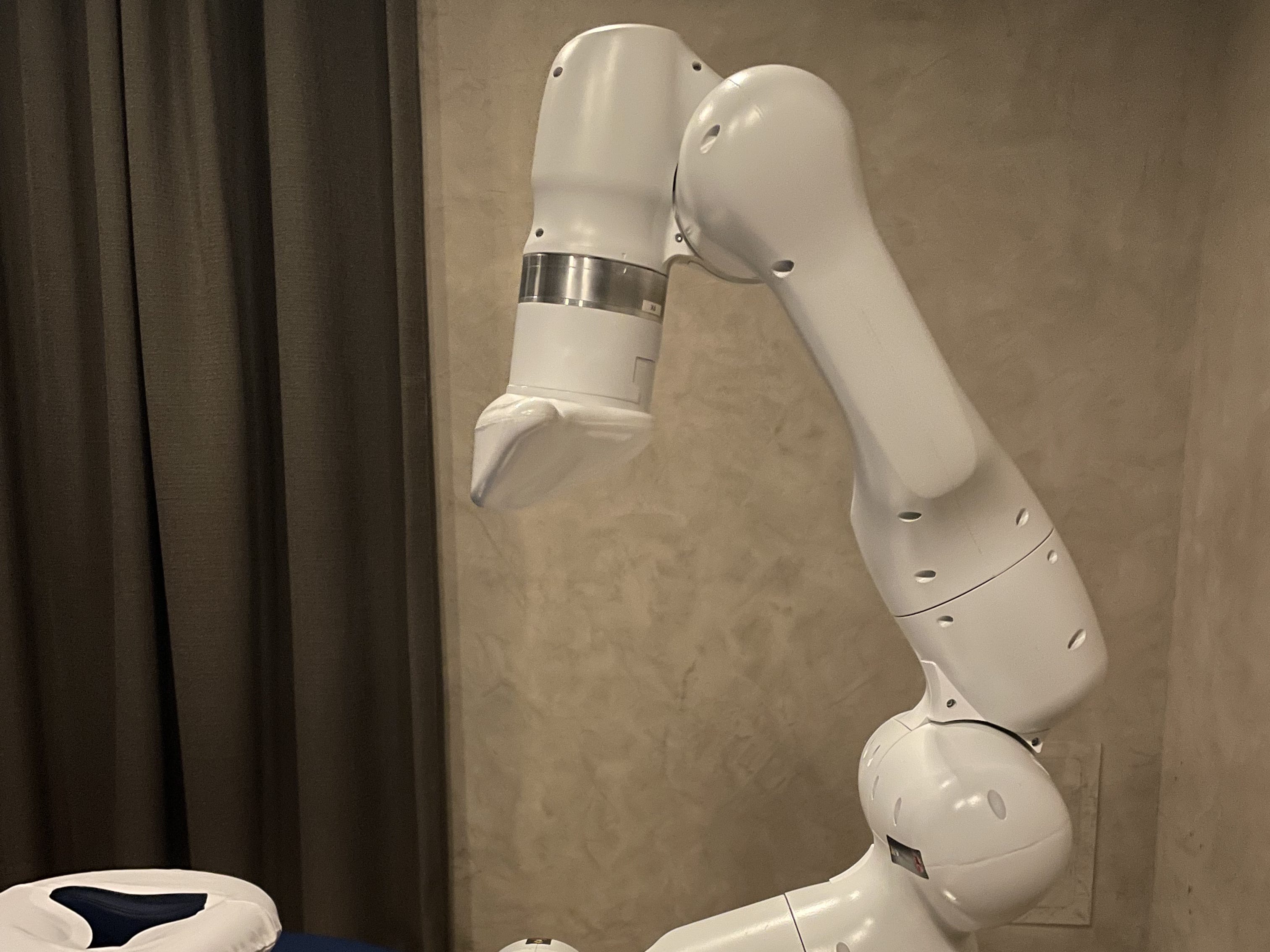 AI massage robot arm