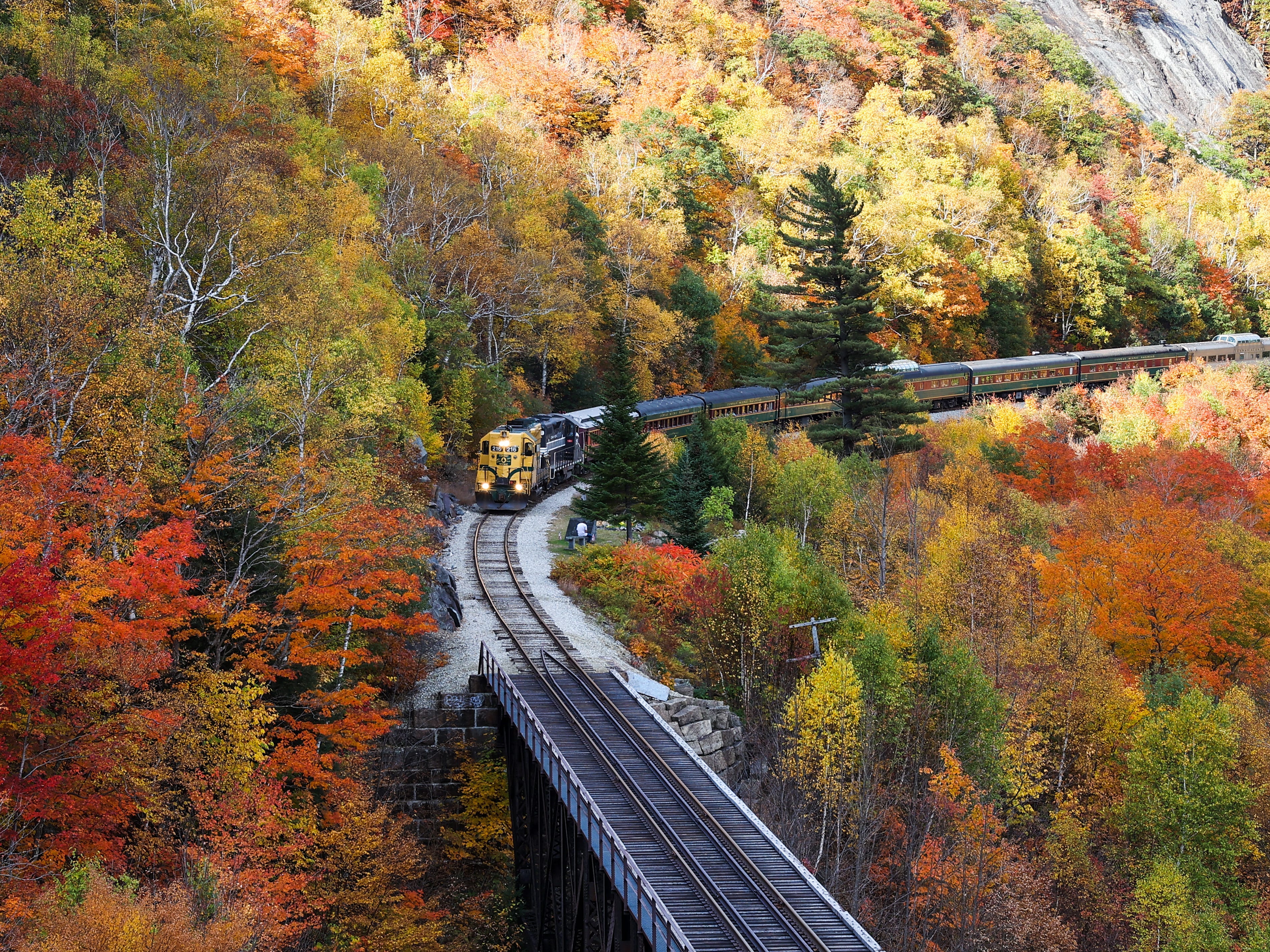 new hampshire fall train