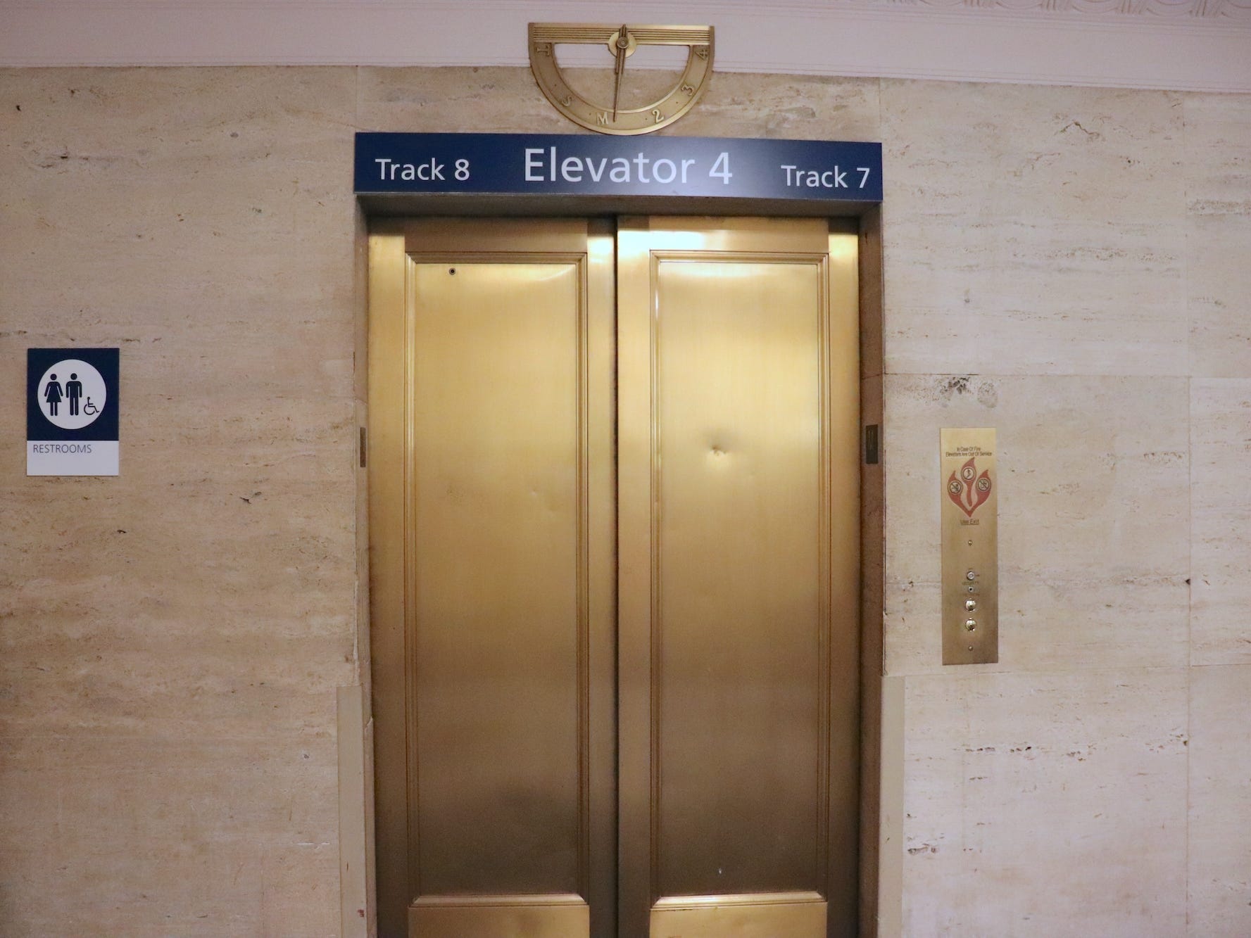 An elevator in the Amtrak lounge.