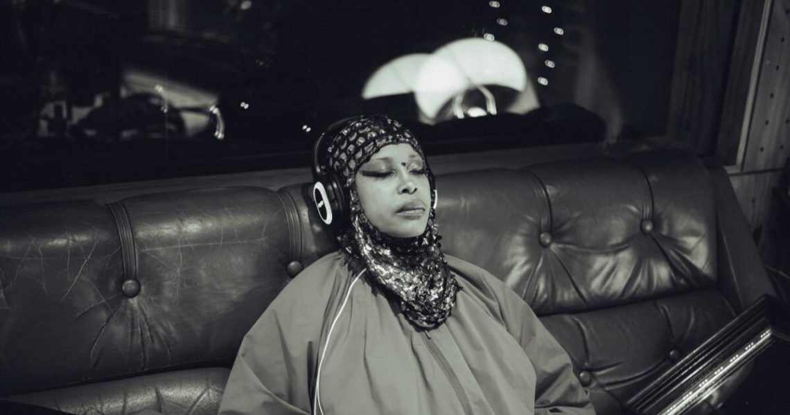 25 years later, Erykah Badu says ‘Mama’s Gun’ still guides her musical evolution