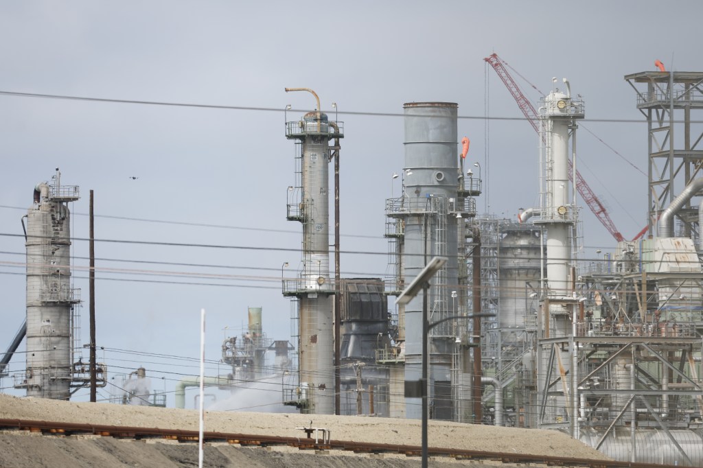 Towers and pipelines from Chevron's El Segundo refinery, which produces 40% of the jet fuel for the Southern California market.