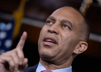 Expert: Democrats Shutting Down Government over ‘Obamacare Subsidies for the Wealthy’