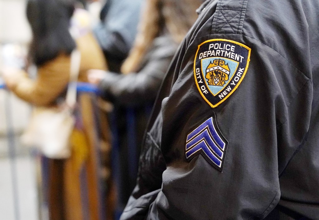 An NYPD sergeant's chevron arm patch.