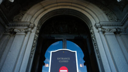 What polling shows about the politics of government shutdowns