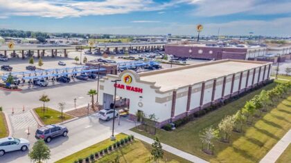 Buc-ee's breaks ground on massive 74,000-square-foot travel center in Goodyear