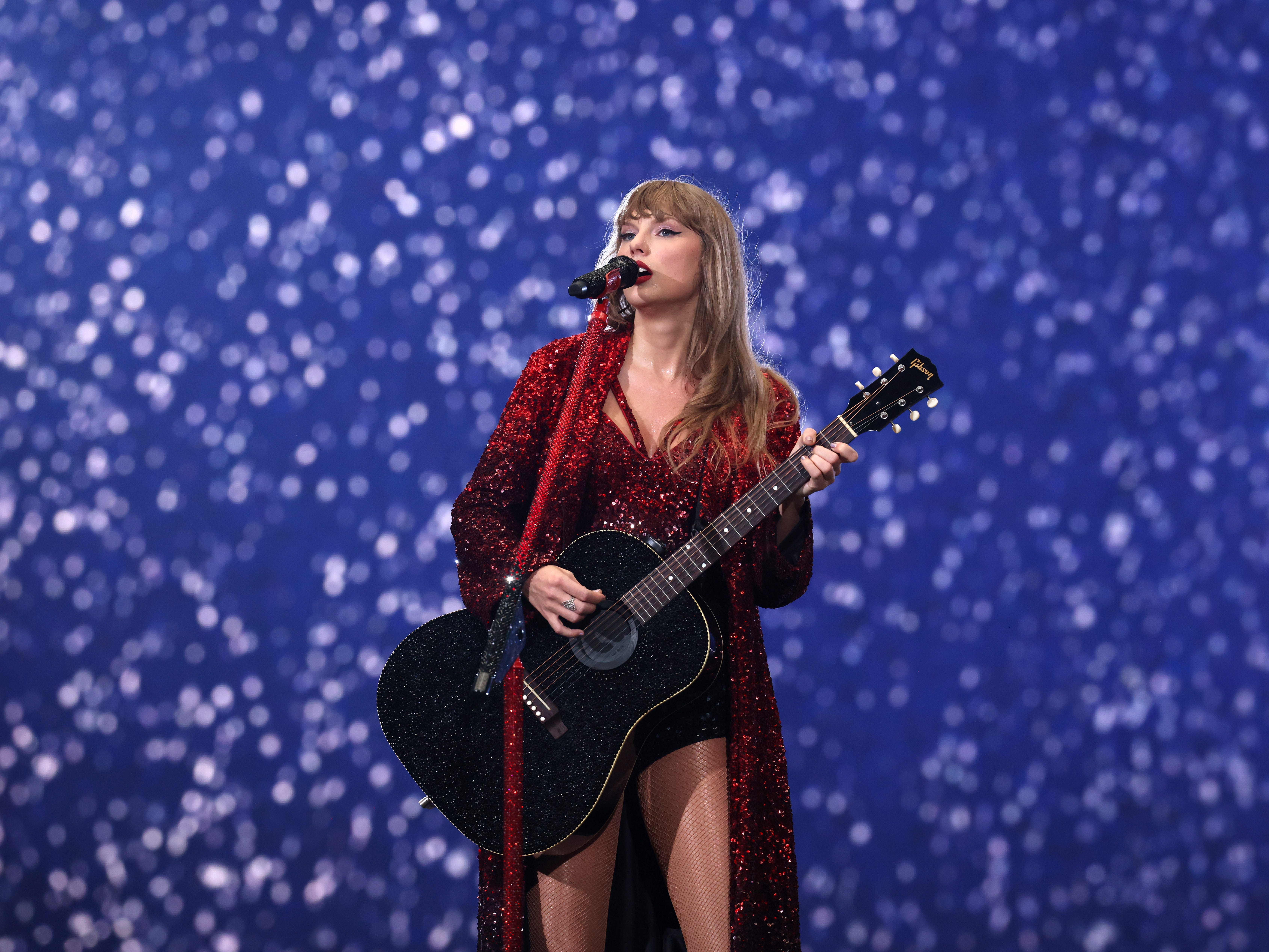 Taylor Swift performs 