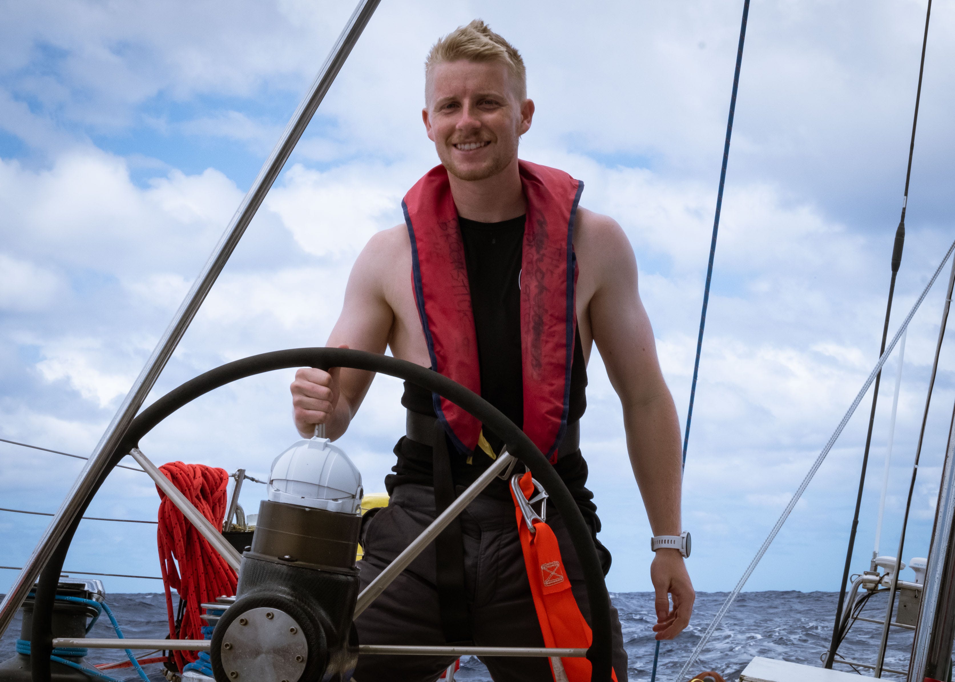 Luke Barwikowski sailing