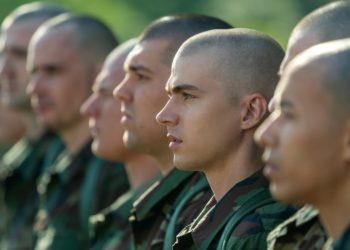 ‘Boots’: Norman Lear’s Last Show Is About a Gay Marine in the ’90s