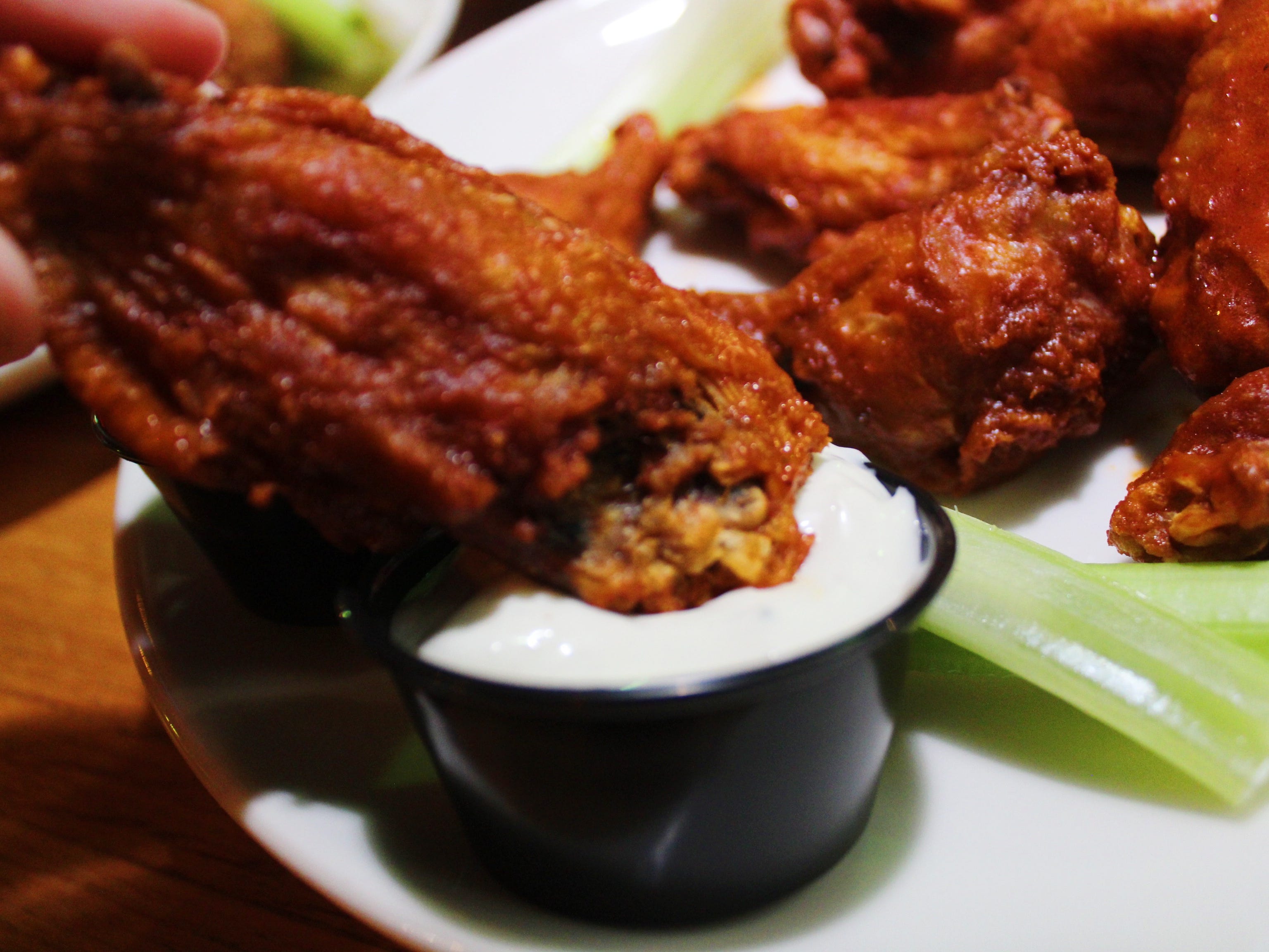 applebees buffalo chicken wings