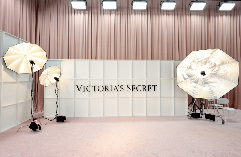 Backstage ambiance before the Victoria's Secret Fashion Show