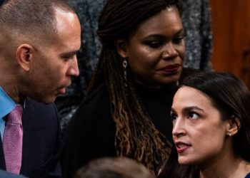 Ocasio-Cortez: One-Year Extension of Subsidies Is ‘Cynical’ and Jeffries ‘Says It’s No, It’s No’