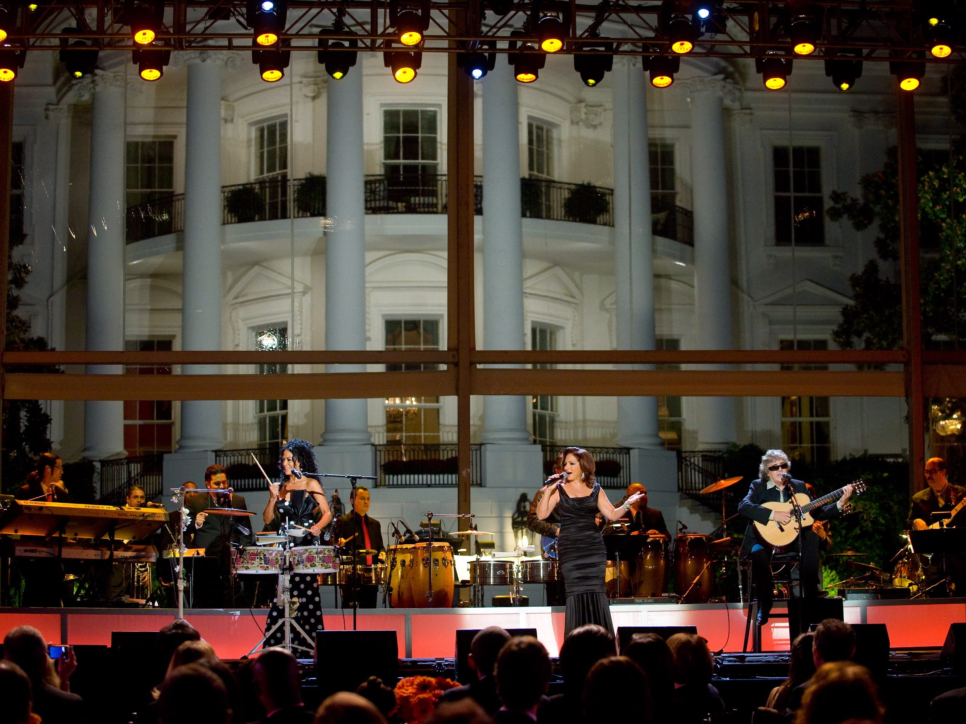 gloria estefan, jose feliciano, sheila e at white house fiesta latina performance