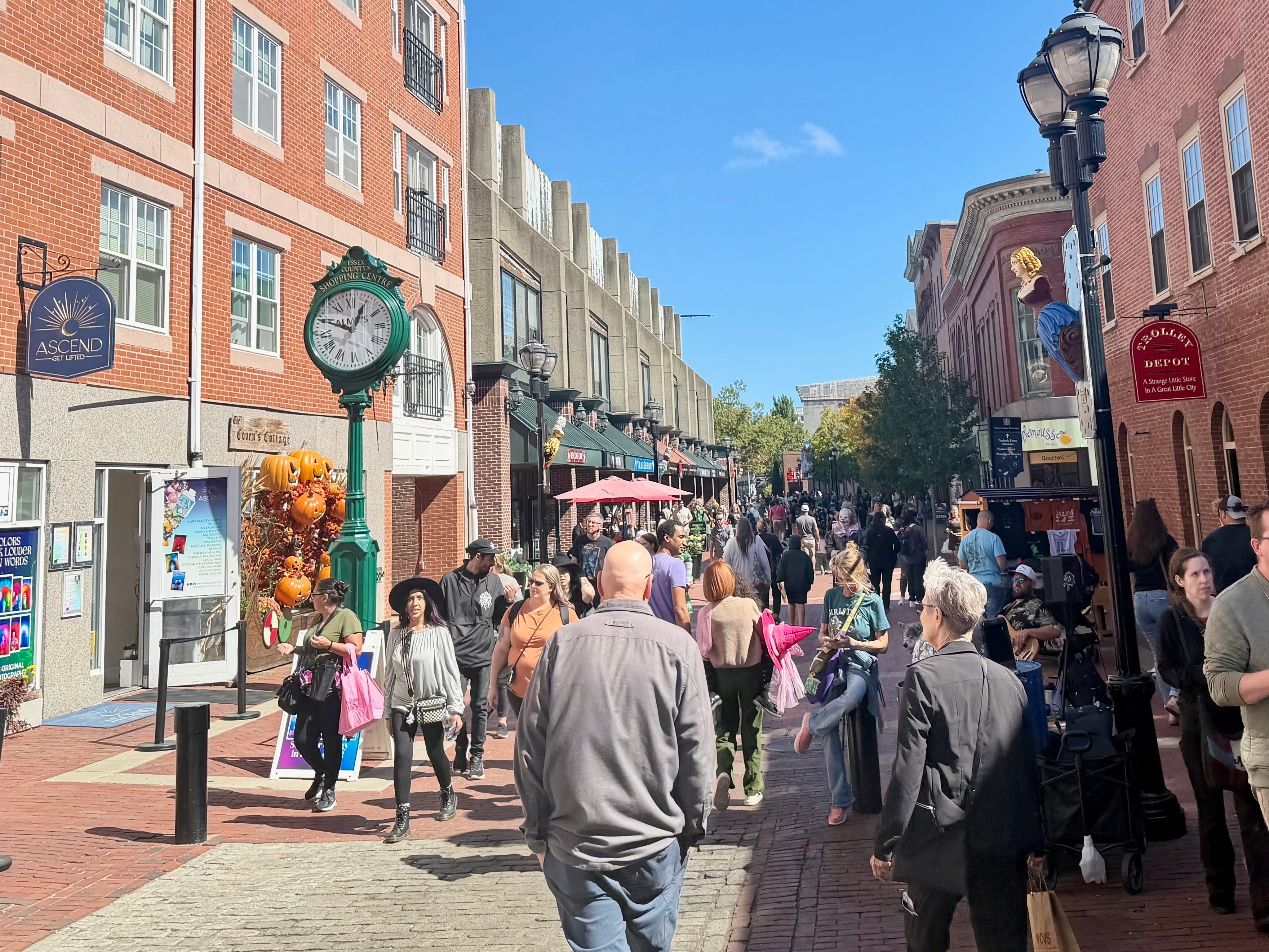 A crowded street in Salem, Massachusetts.