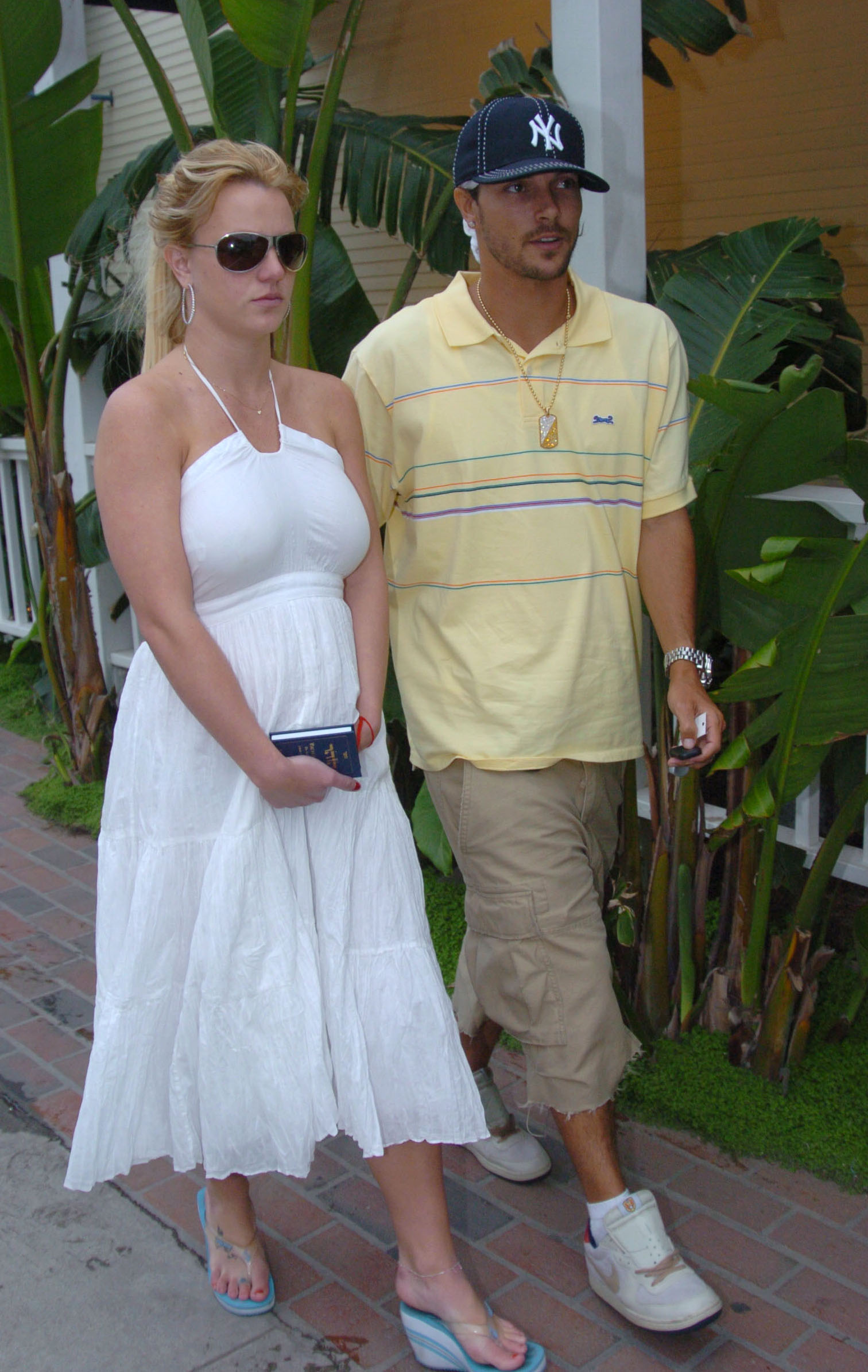 Britney Spears and Kevin Federline walking outside Moonshadows restaurant.