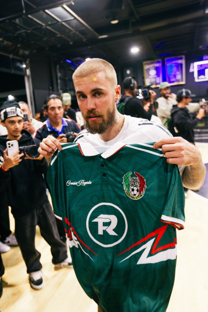 We are convinced Justin Bieber can have a career in soccer after he played for Skylark FC, which he co-owns, at an indoor futsal game in LA.
