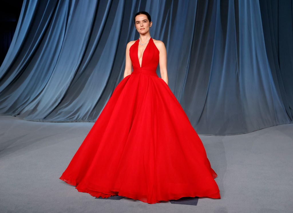 Zoey Deutch attends the 5th Annual Academy Museum Gala