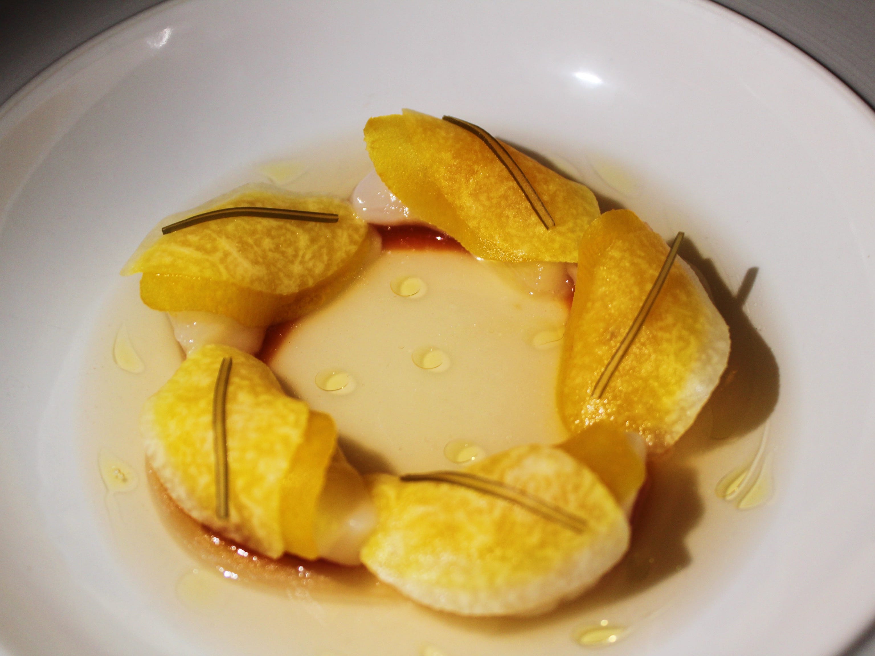 eleven madison park scallop ceviche