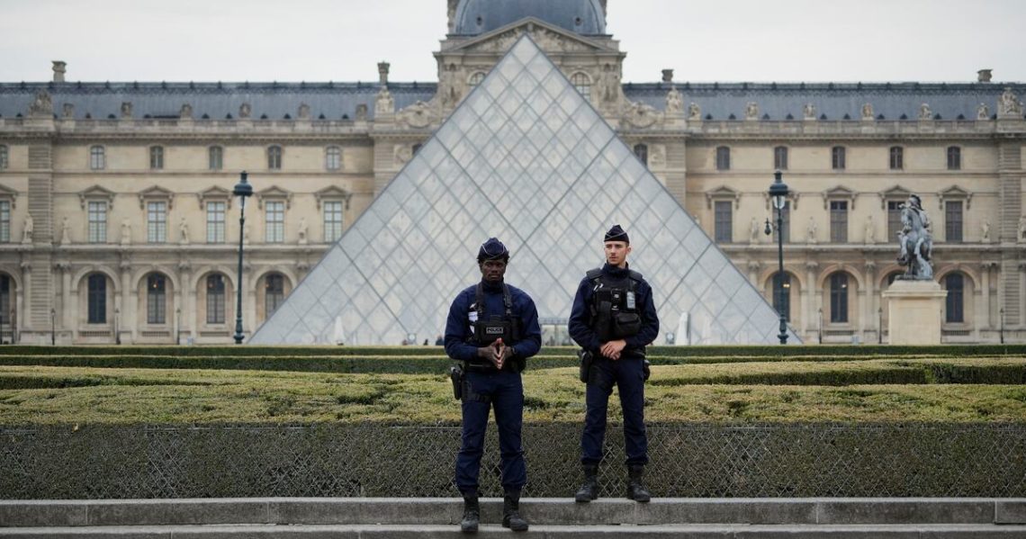 Cops Scramble to Hunt Priceless Treasures Swiped in Louvre Heist