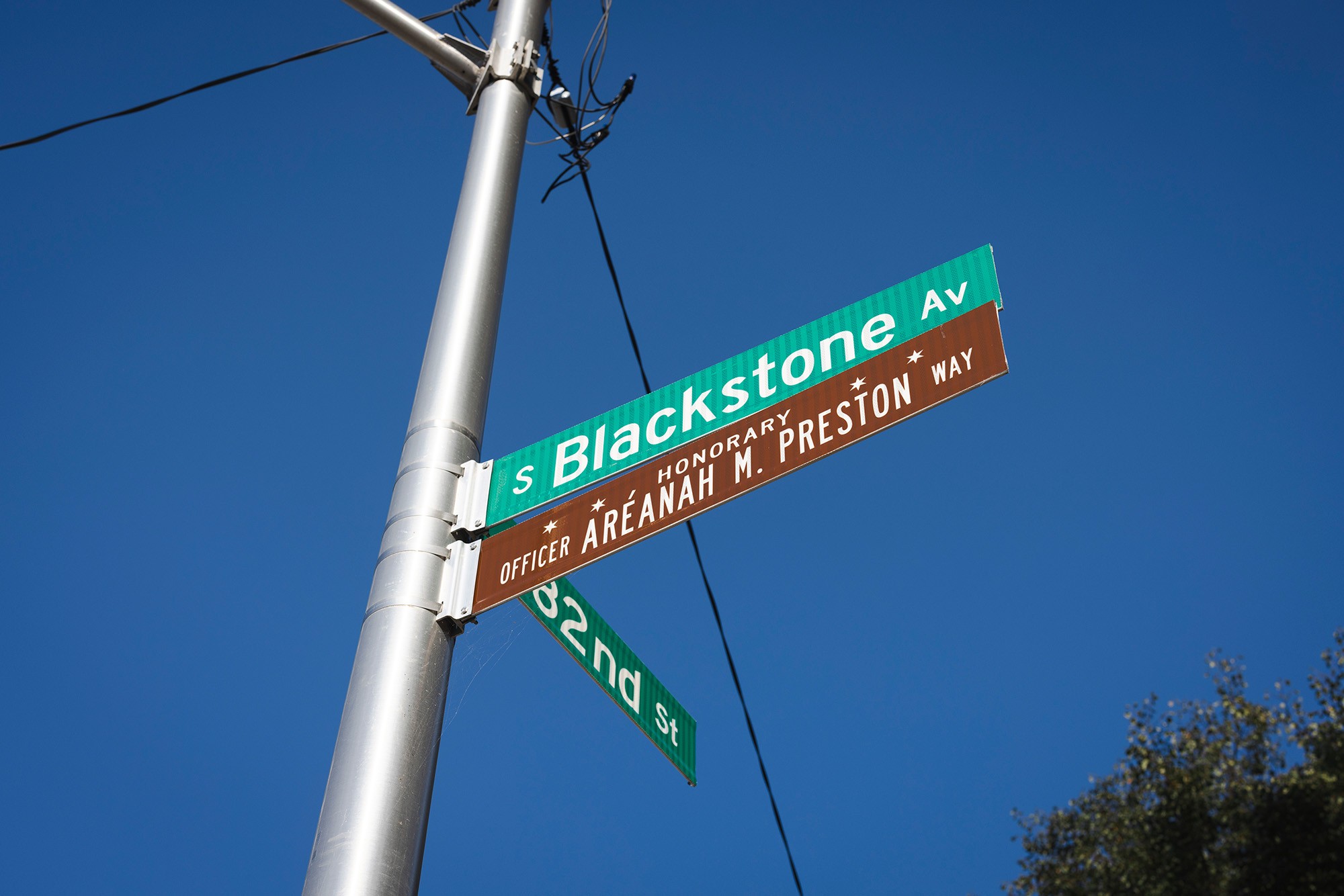 Streetsigns read 