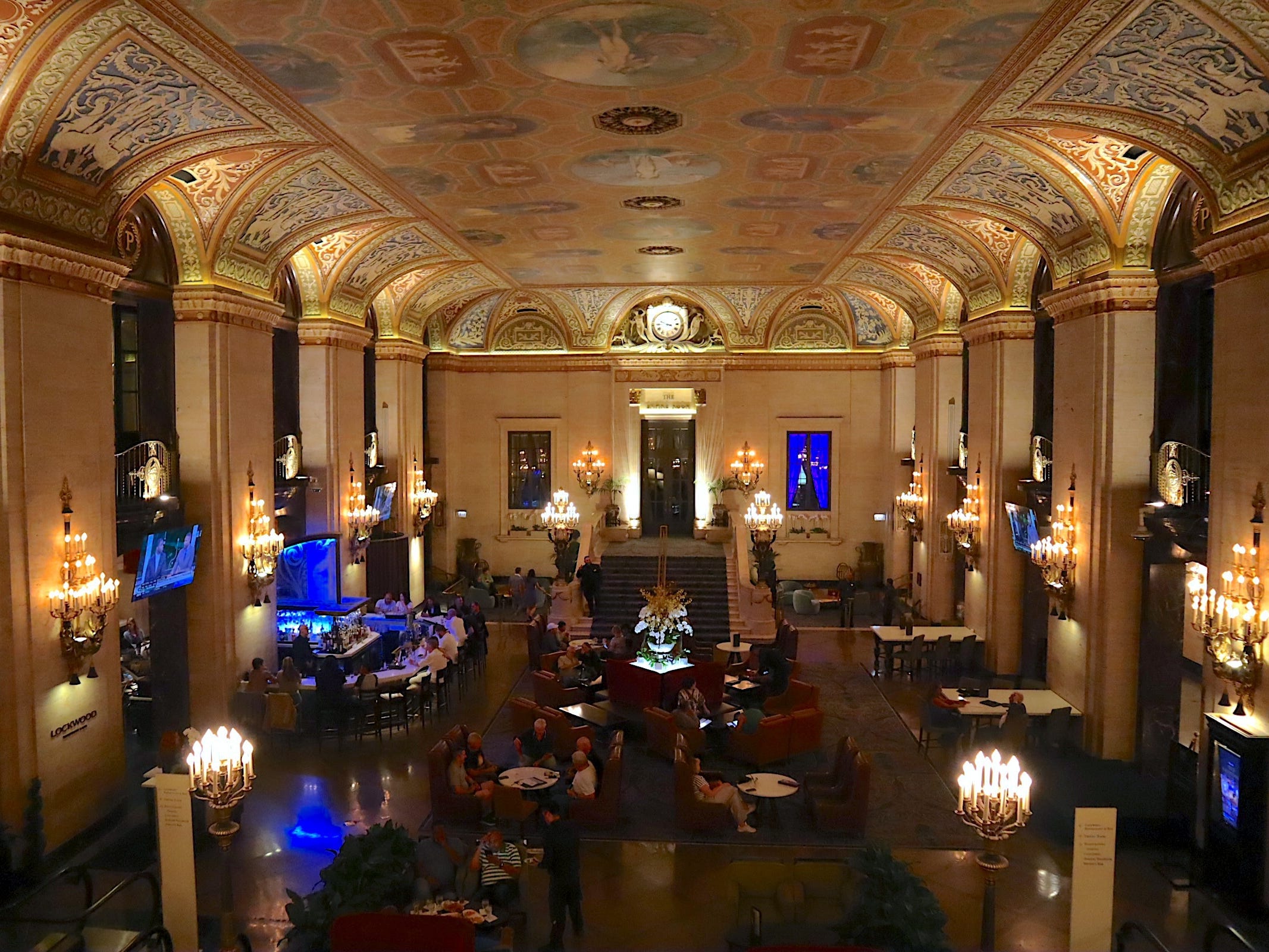 inside chicago lockwood palmer house hotel