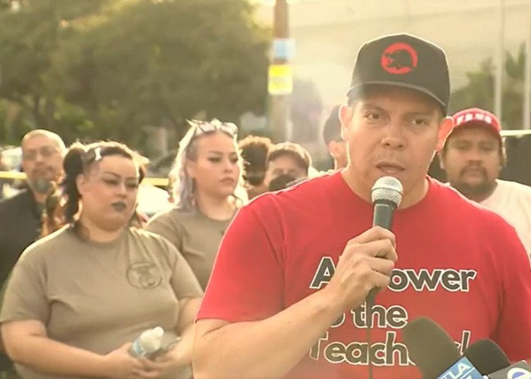Los Angeles teacher says ICE agents are ‘not the only ones with guns’ following shooting of federal agent