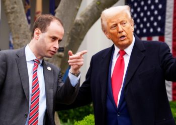 How Trump Used His Goons to Ignore White House Teardown Laws