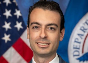 ‘Nazi Texter’ Too Toxic for Job Yet White House Keeps Him