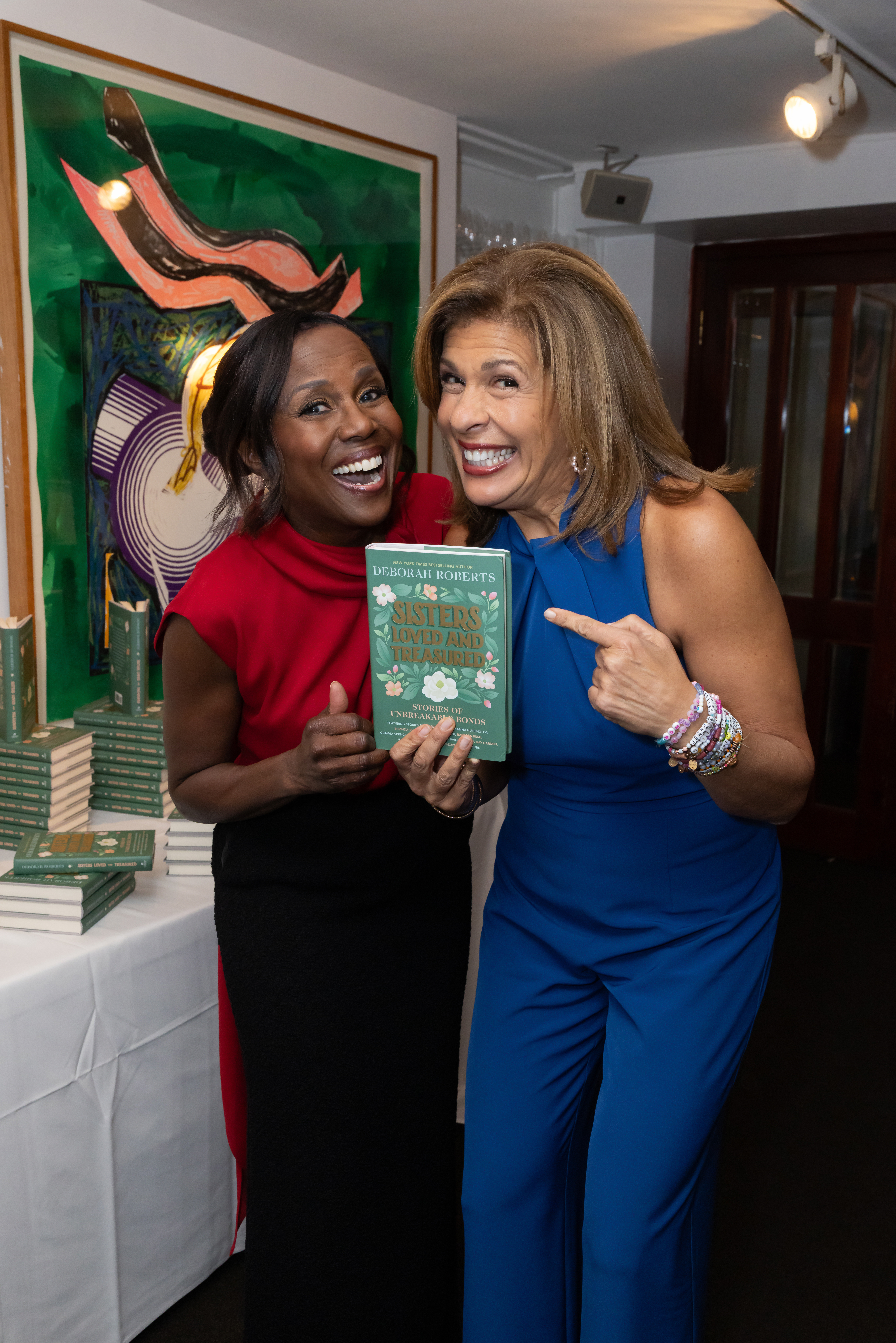 Deborah Roberts and Hoda Kotb 