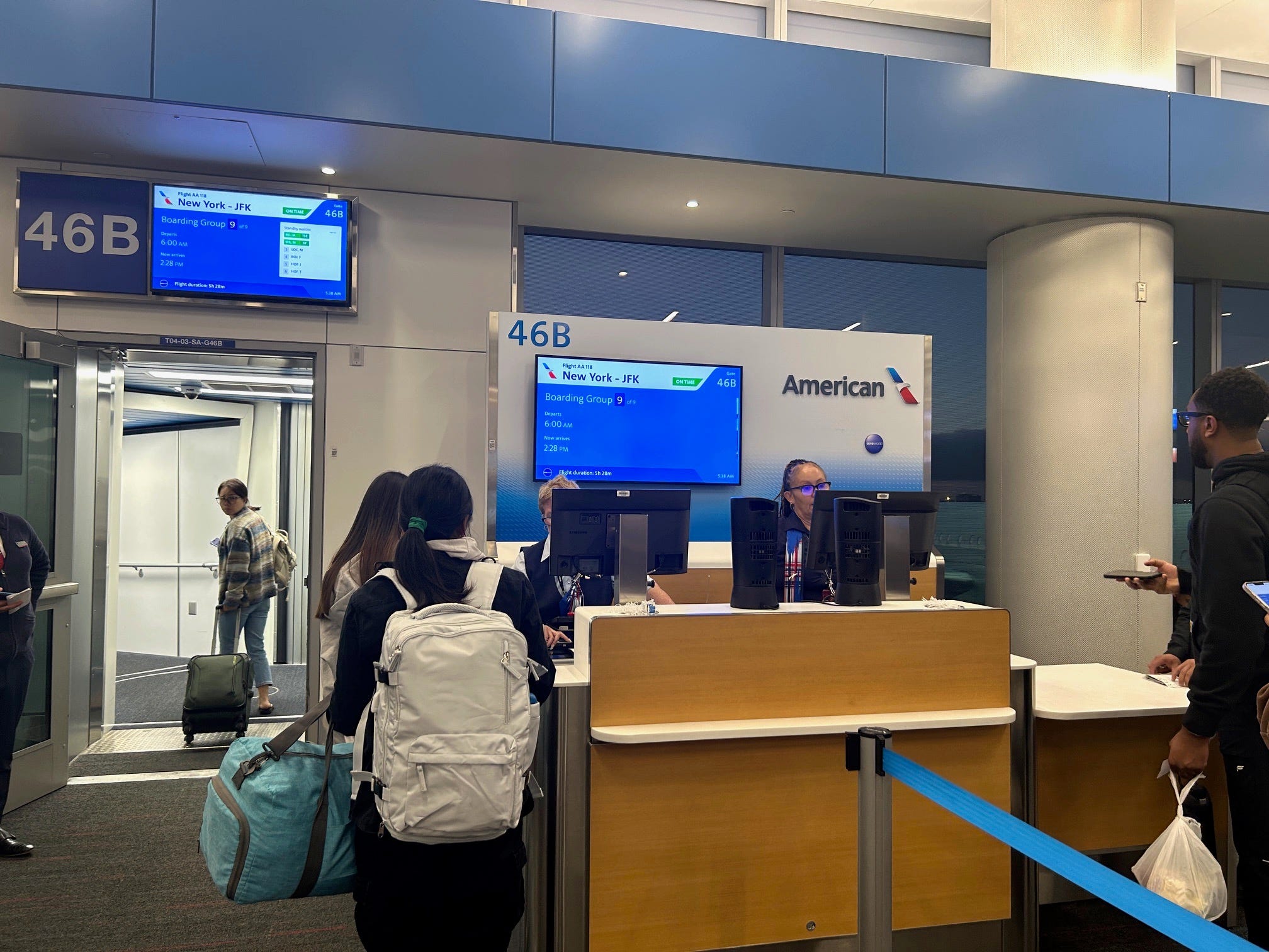 American Airlines gate for flight from LAX to NYC
