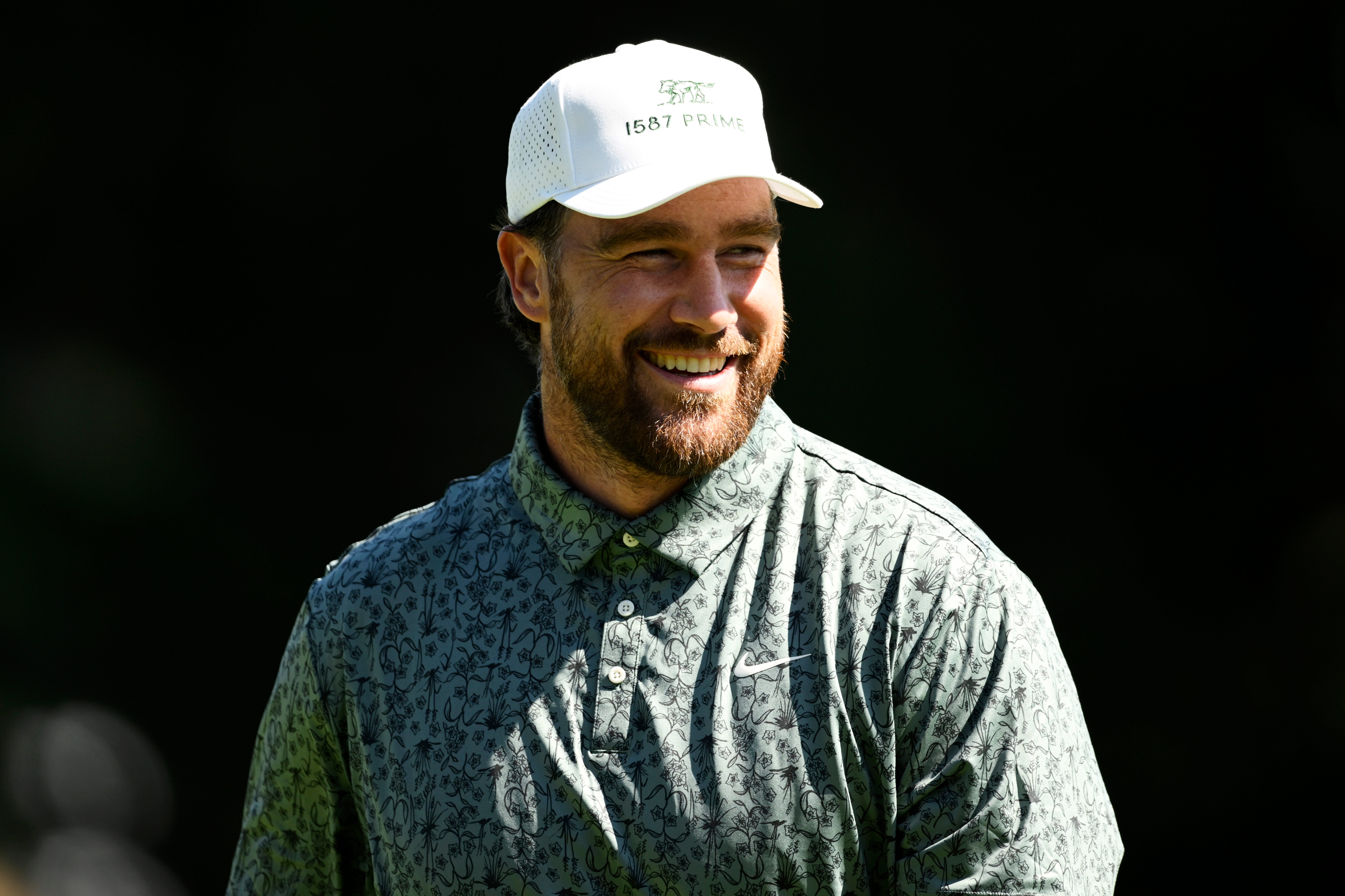 Travis Kelce golfing in 2025.