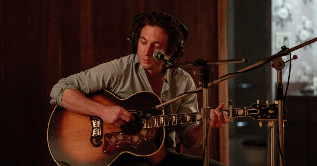 Watch Jeremy Allen White Sing in ‘Springsteen: Deliver Me From Nowhere’