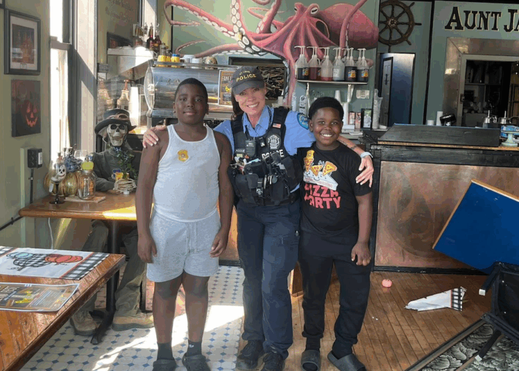 Hero cousins — just 9 and 11 — step up in a big way when they notice trouble at their favorite ice cream shop
