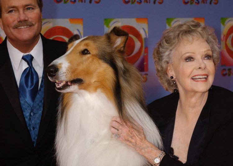 June Lockhart, beloved mother figure from ‘Lassie’ and ‘Lost In Space,’ dies at 100