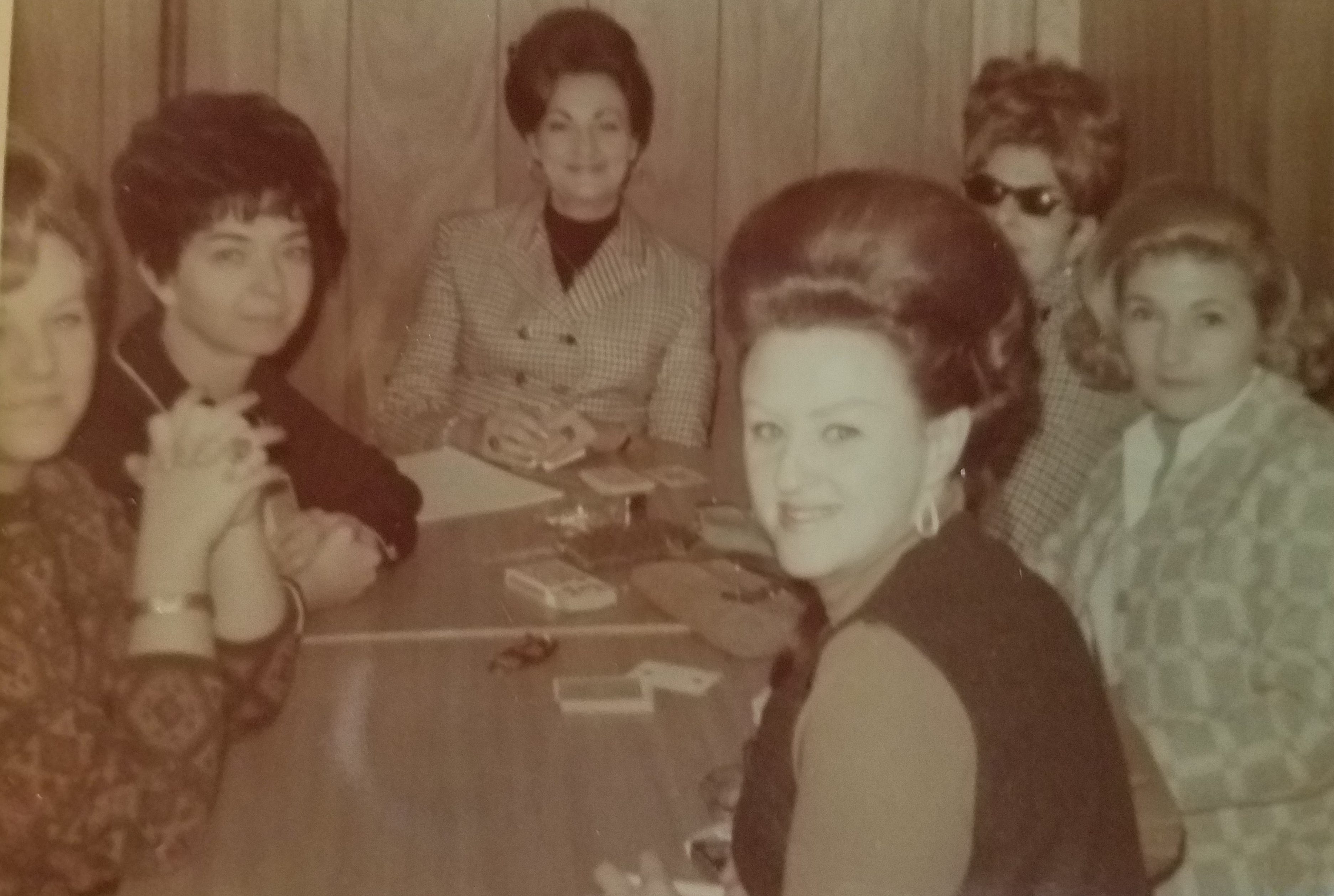 anna zucker's great aunt sitting around a table with friends